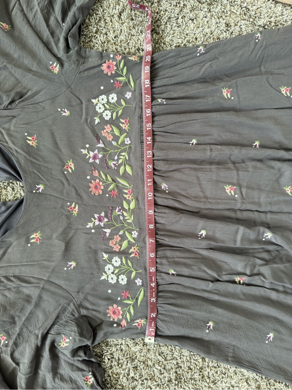 Embroidered Floral Maxi Dress - Picture 9 of 15